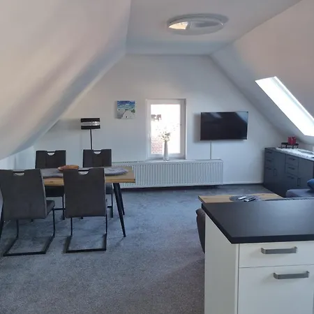 Tine Apartment *